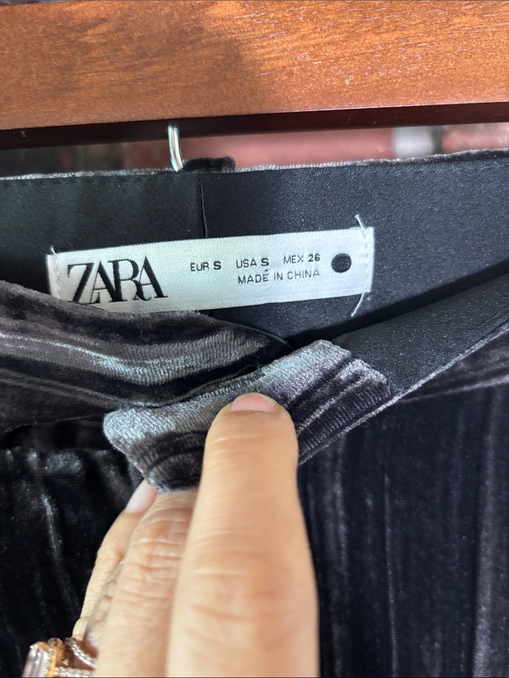 NWOT Zara Crushed Velvet Trousers High-Waist Wide-Leg Pants Size Small - Picture 2 of 5